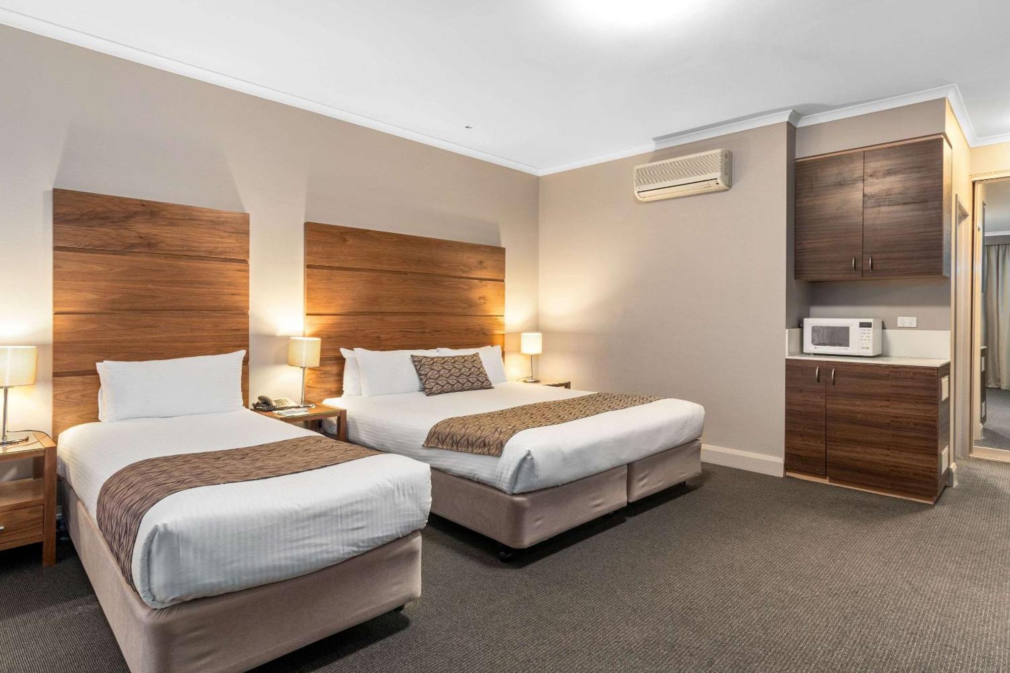 Quality Hotel Dickson Канберра Экстерьер фото